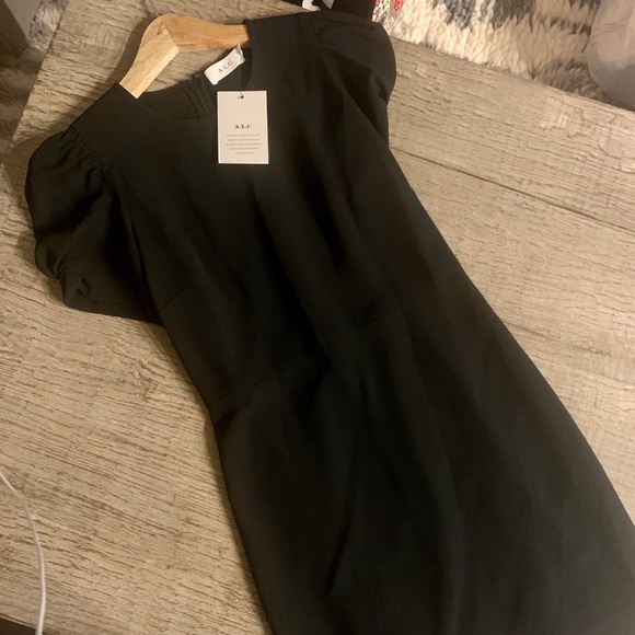 ALC Brinley Short Sleeve Dress in Black. - Picture 10 of 11